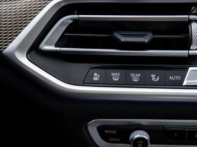 2021 BMW X5 M50i