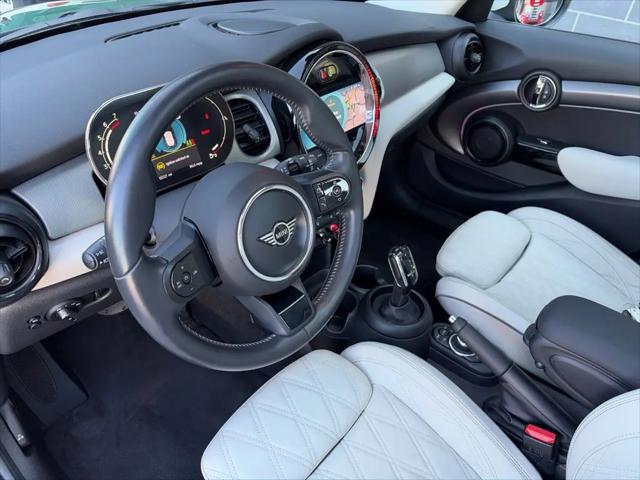 2022 MINI Hardtop Cooper