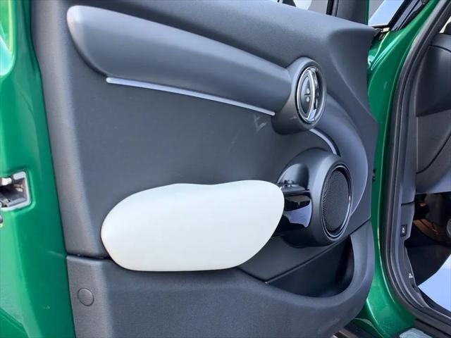 2022 MINI Hardtop Cooper