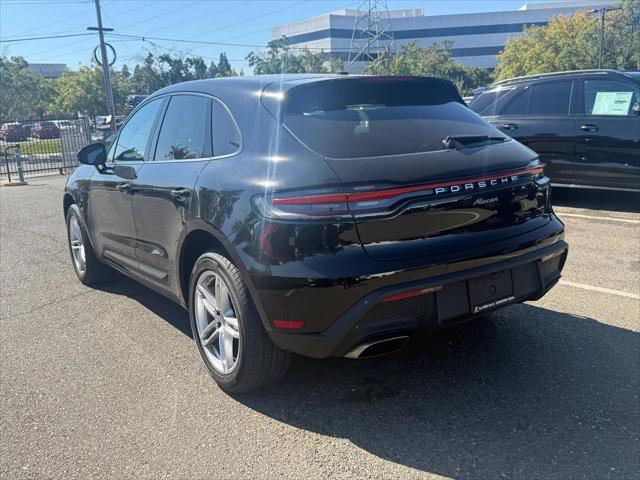 2023 Porsche Macan Macan