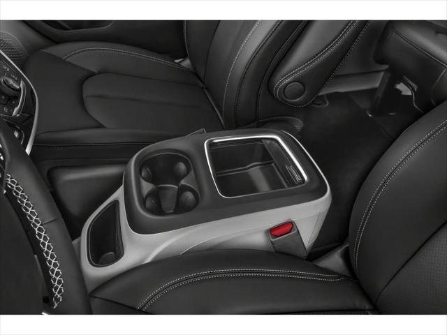2024 Chrysler Pacifica Touring
