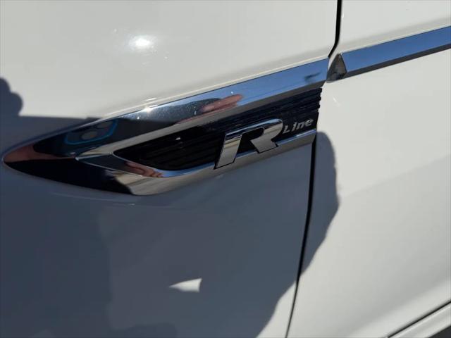 2021 Volkswagen Tiguan 2.0T SE R-Line Black