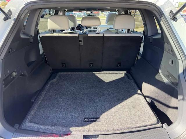 2021 Volkswagen Tiguan 2.0T SE R-Line Black