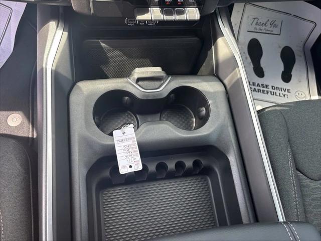 2026 Ram 1500 Express Crew Cab 4x4 57 Box