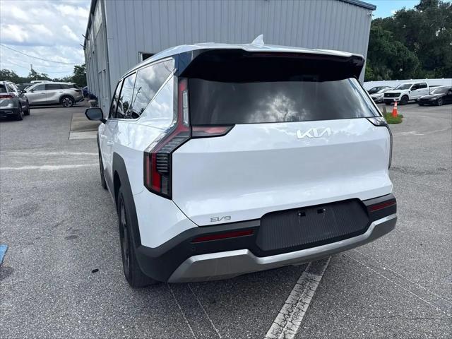 2026 Kia EV9 Light Long Range
