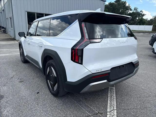 2026 Kia EV9 Light Long Range