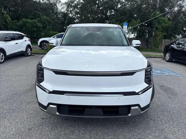2026 Kia EV9 Light Long Range