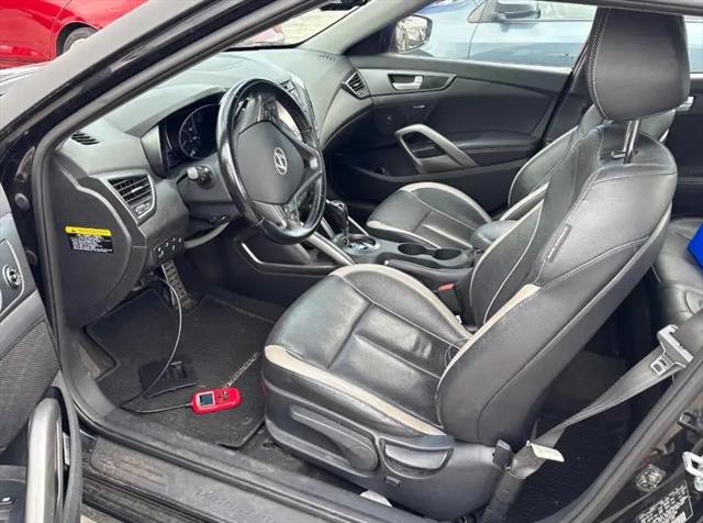 2014 Hyundai Veloster Turbo w/Black