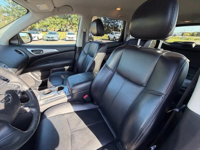 2019 Nissan Pathfinder SL