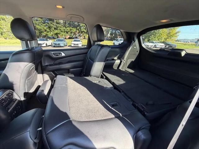 2019 Nissan Pathfinder SL