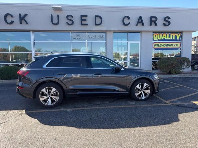 2024 Audi e-tron Premium Plus quattro