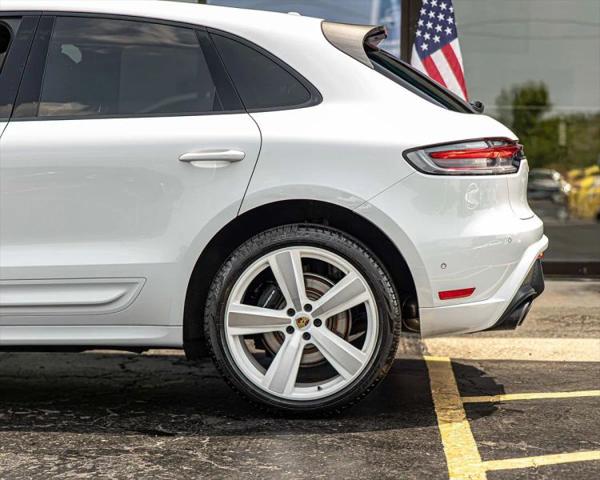 2023 Porsche Macan T