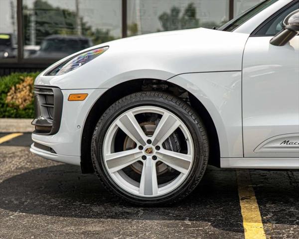 2023 Porsche Macan T