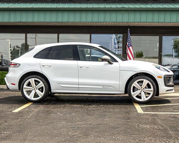 2023 Porsche Macan T