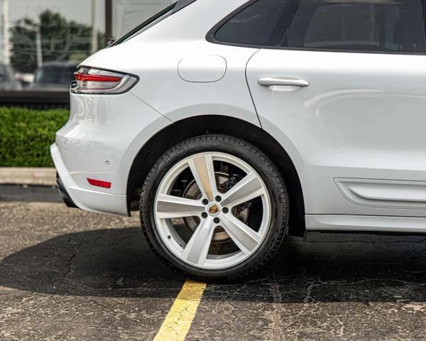 2023 Porsche Macan T