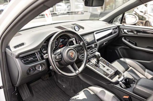 2023 Porsche Macan T