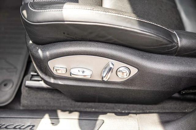 2023 Porsche Macan T
