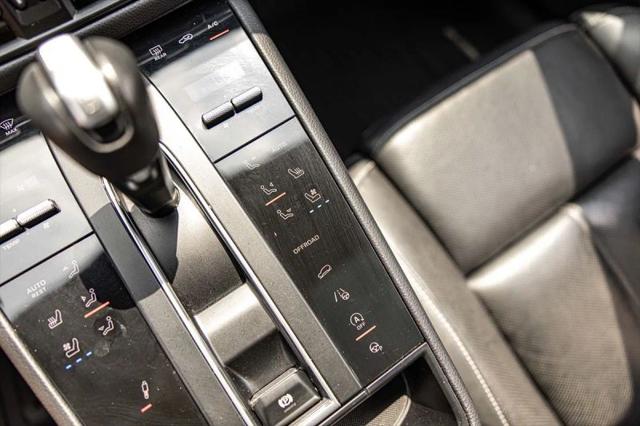 2023 Porsche Macan T
