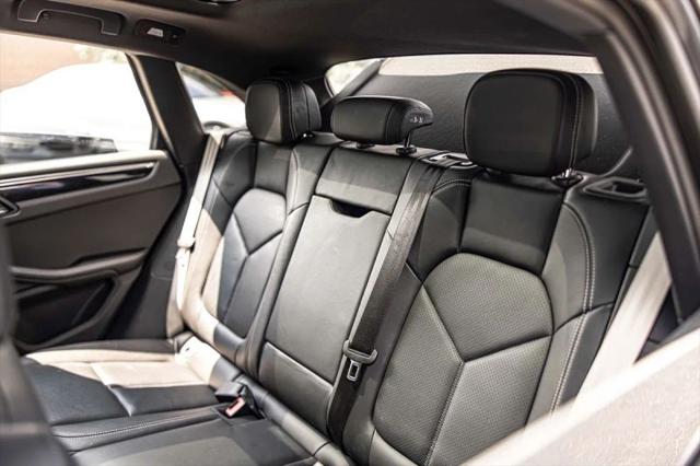 2023 Porsche Macan T