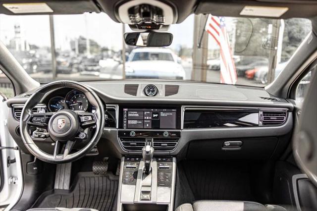 2023 Porsche Macan T