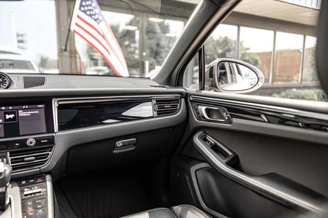 2023 Porsche Macan T