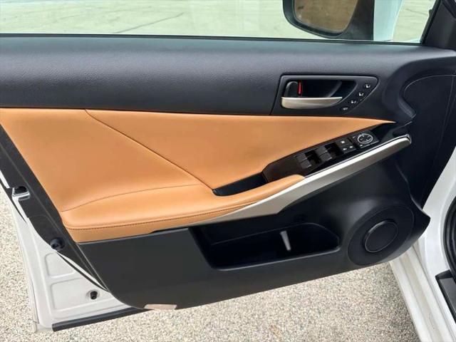 2018 Lexus IS 300 300