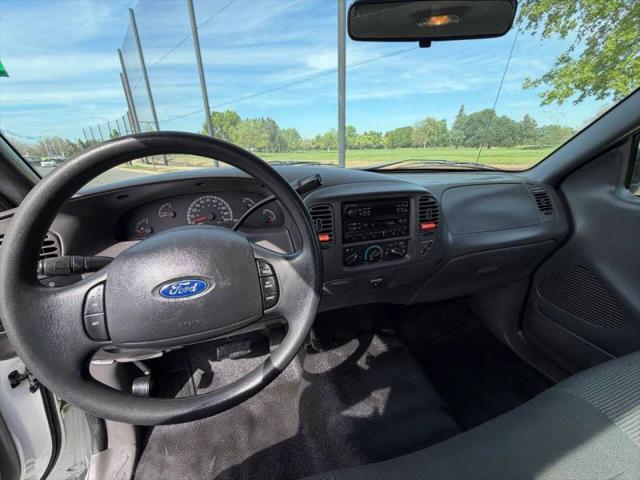 2004 Ford F-150 XL