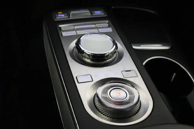 2023 Genesis GV70 Advanced AWD