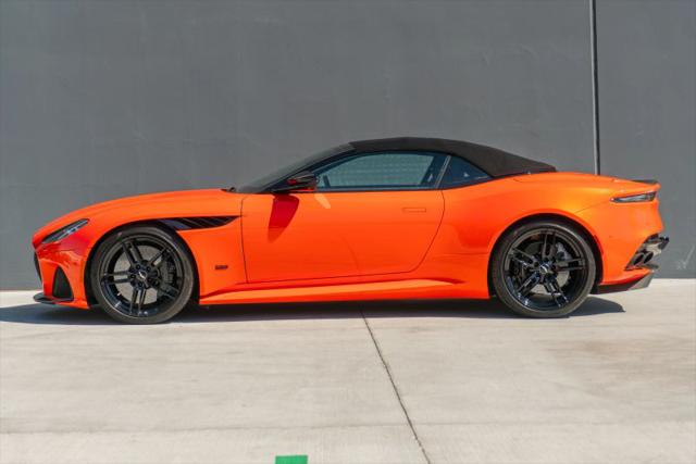 2023 Aston Martin DBS Volante