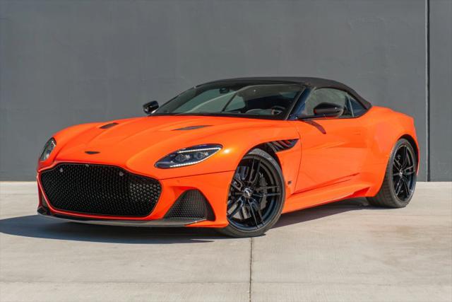2023 Aston Martin DBS Volante