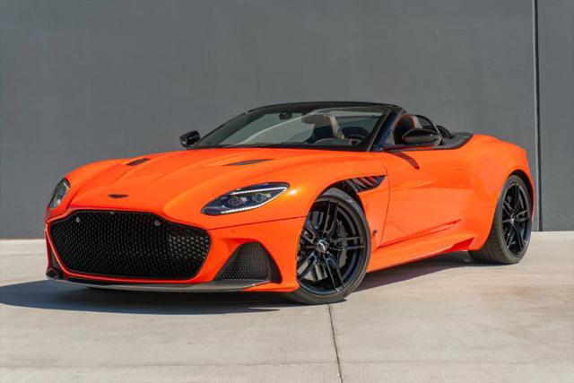 2023 Aston Martin DBS Volante