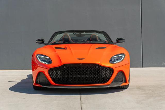 2023 Aston Martin DBS Volante