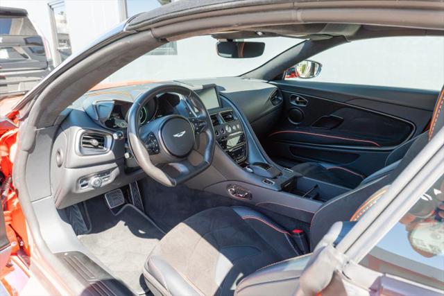 2023 Aston Martin DBS Volante
