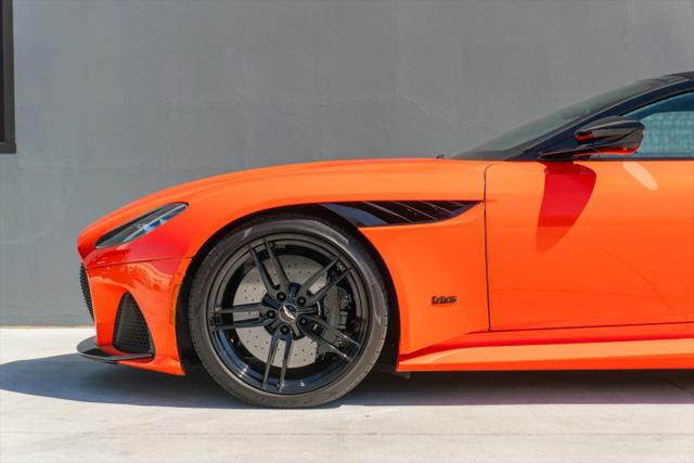 2023 Aston Martin DBS Volante