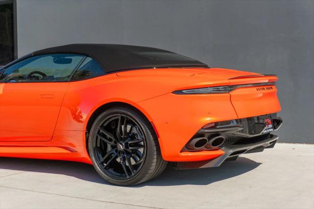 2023 Aston Martin DBS Volante