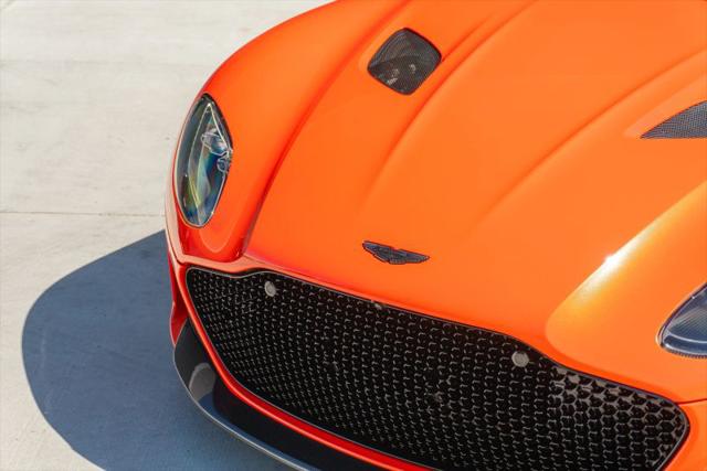 2023 Aston Martin DBS Volante