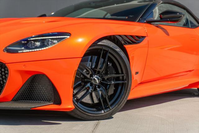 2023 Aston Martin DBS Volante