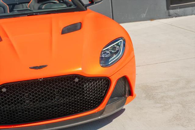 2023 Aston Martin DBS Volante