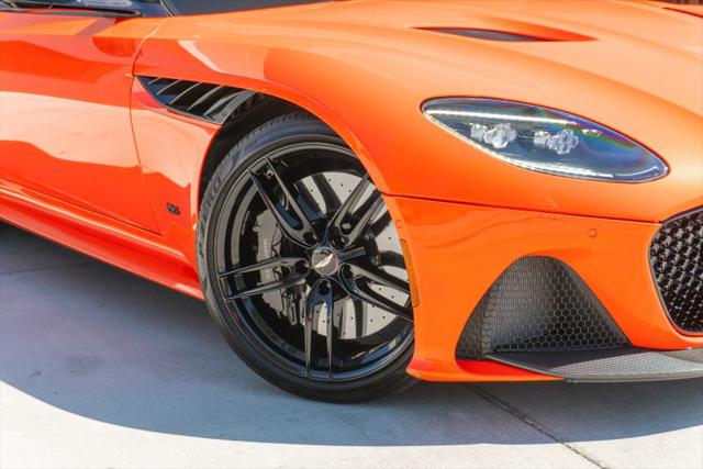 2023 Aston Martin DBS Volante
