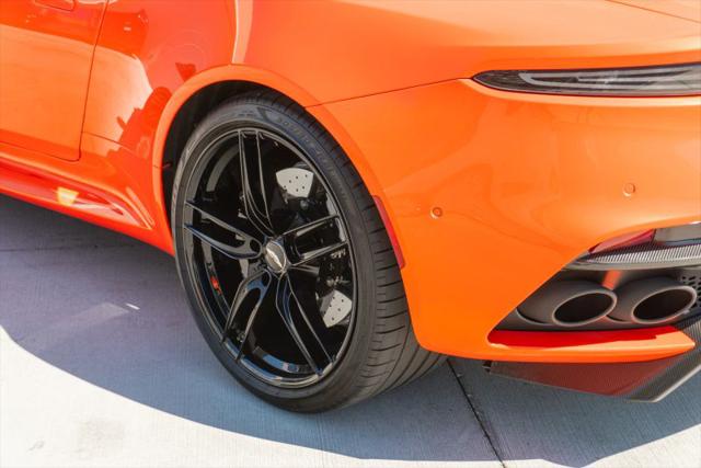 2023 Aston Martin DBS Volante