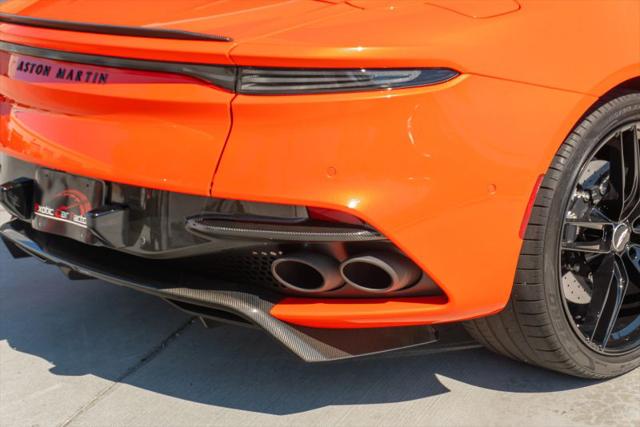2023 Aston Martin DBS Volante