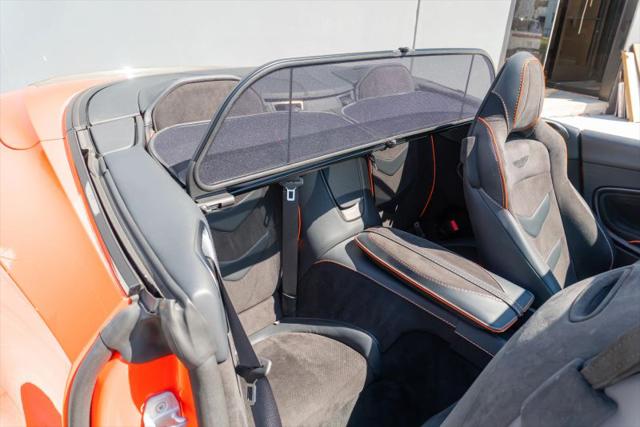 2023 Aston Martin DBS Volante