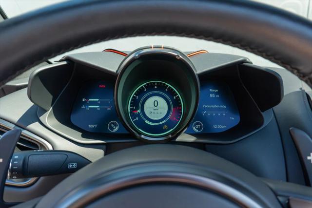 2023 Aston Martin DBS Volante