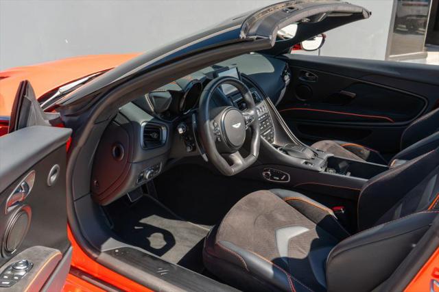 2023 Aston Martin DBS Volante