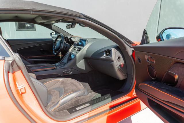 2023 Aston Martin DBS Volante