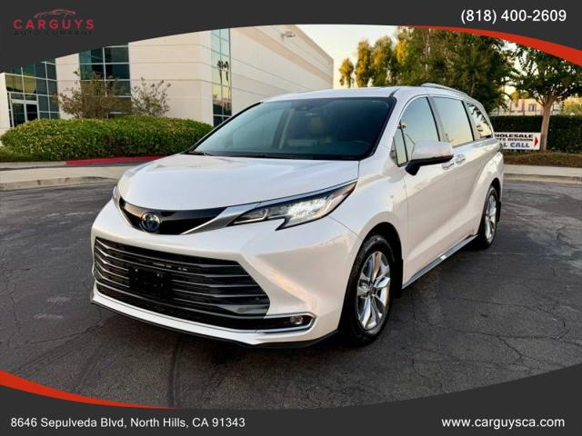2023 Toyota Sienna Limited for sale in North Hills, CA