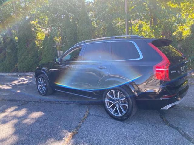 2017 Volvo XC90 T6 Momentum