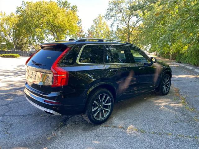 2017 Volvo XC90 T6 Momentum