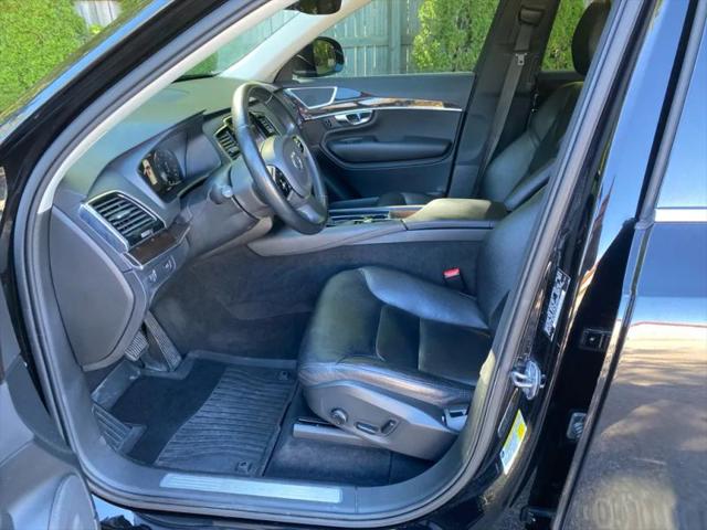 2017 Volvo XC90 T6 Momentum