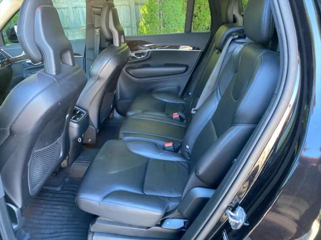 2017 Volvo XC90 T6 Momentum